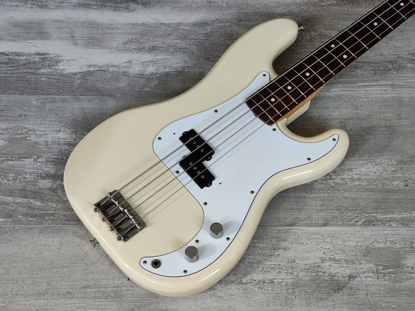 2004 Fender Japan PB-STD Standard Precision Bass (Vintage White)