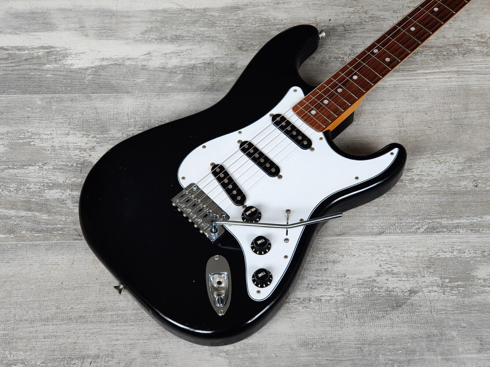 Stratocaster – Page 2 – Cool Old Guitars