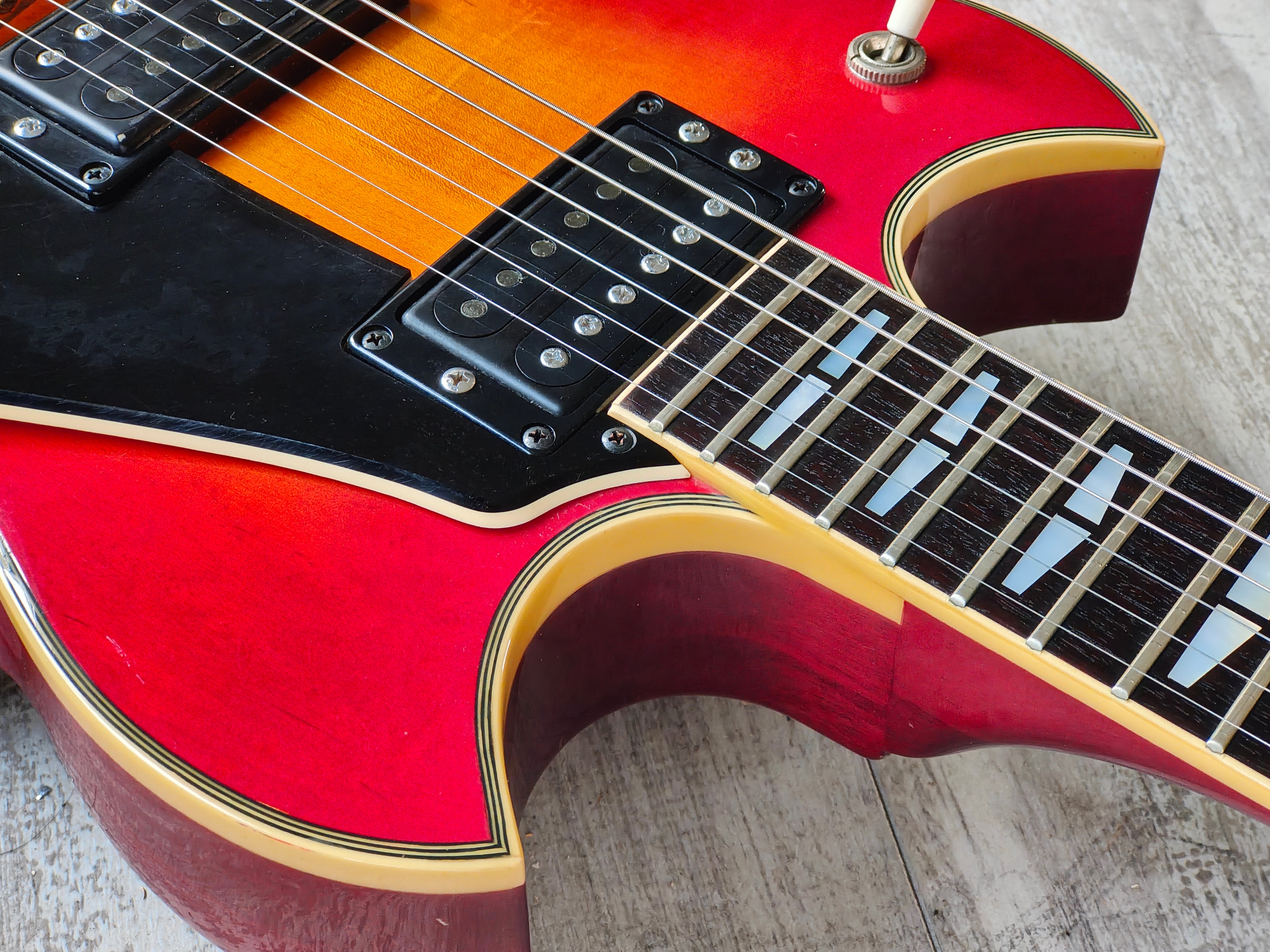 1977 Yamaha Japan SG-700 Double Cutaway (Cherry Sunburst)