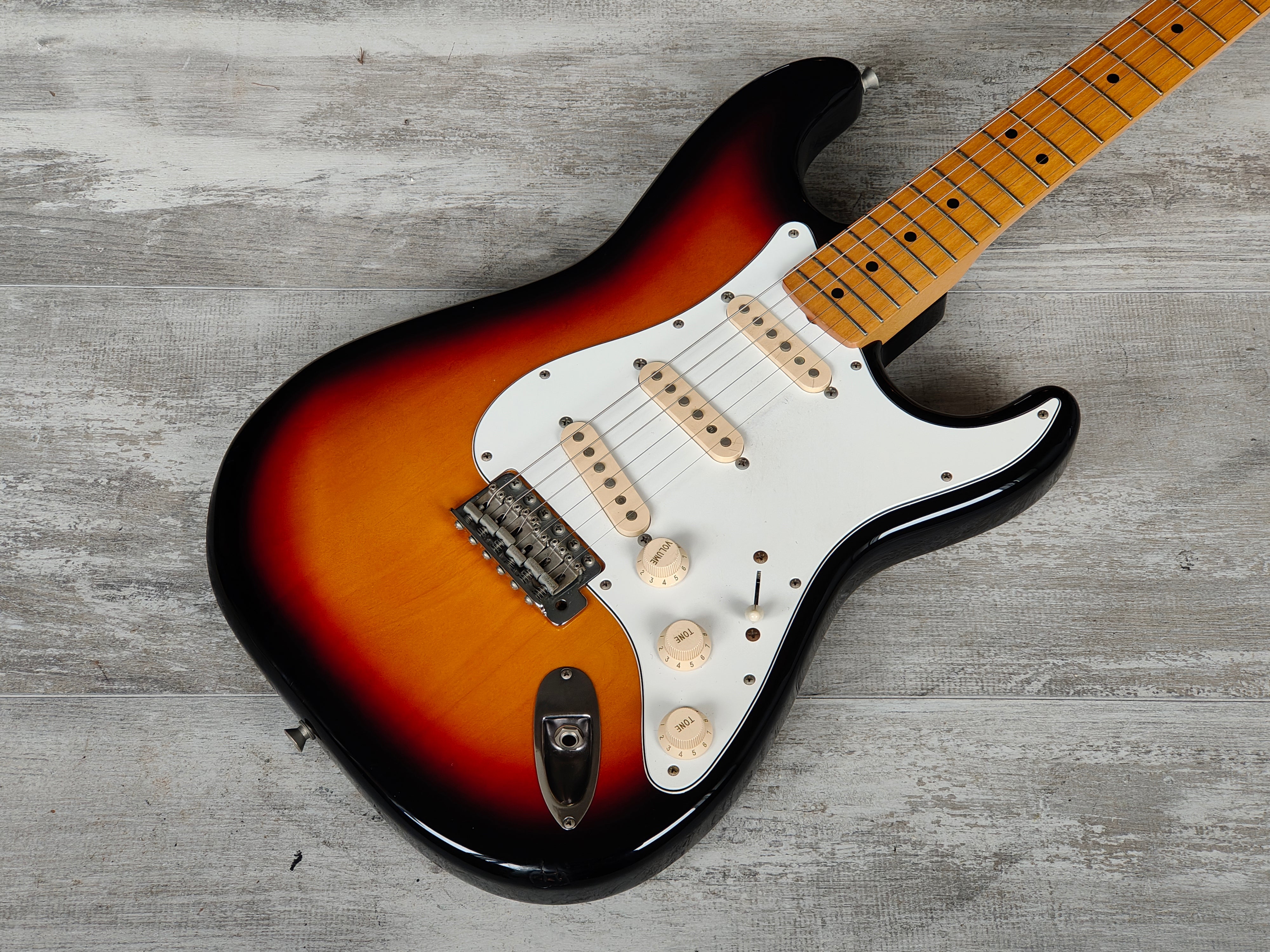 2007 Fender Japan ST-STD Stratocaster Standard (Sunburst)