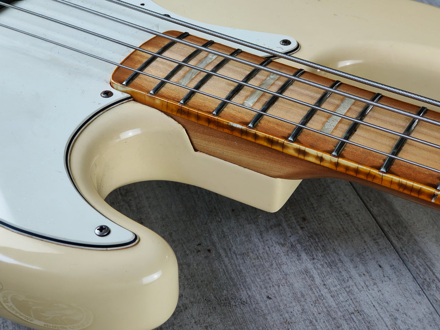 1978 Greco Japan JB600W Jazz Bass (Aged White)