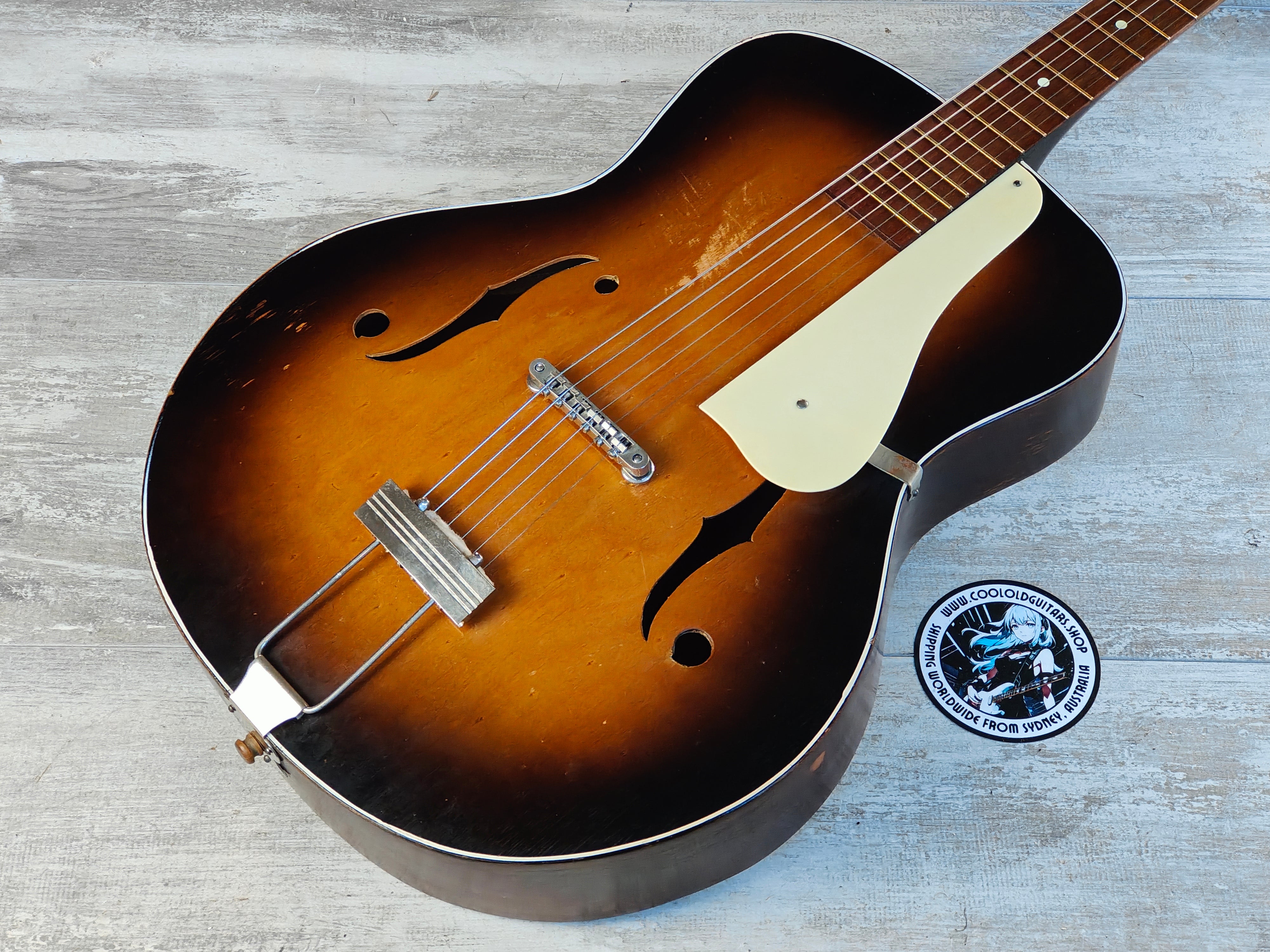 Acoustics – Cool Old Guitars