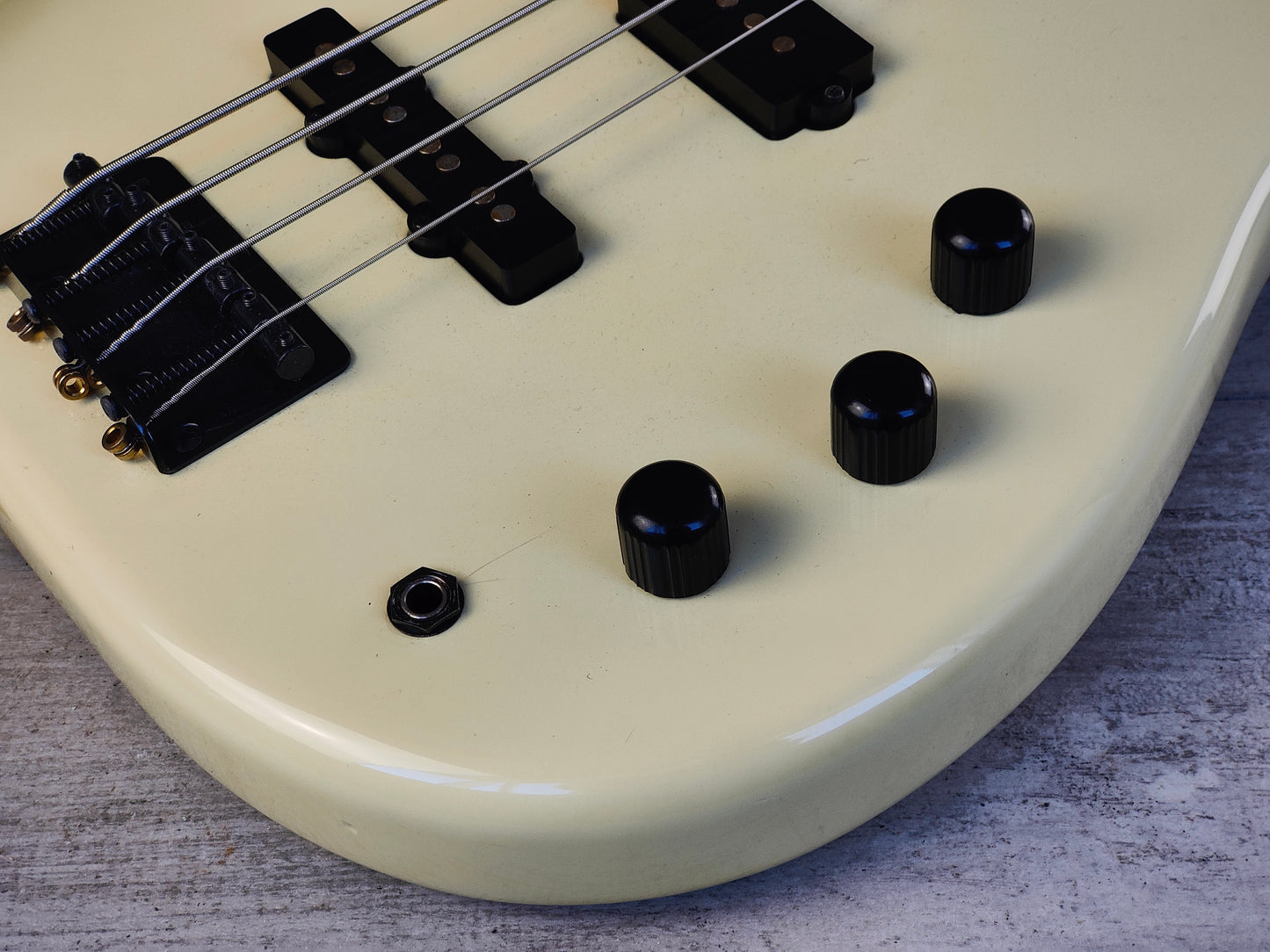 1987 Fender Japan "Jazz Bass Special" Duff McKagen Bass (Aged White)