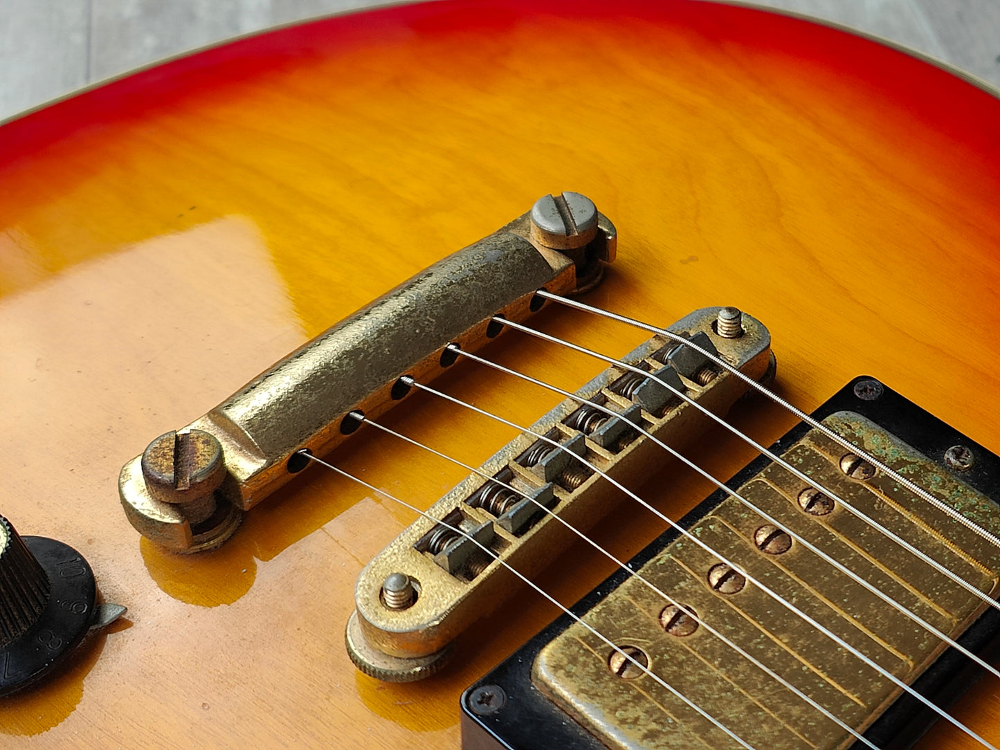 1978 Greco Japan EG-500C Les Paul Custom (Cherry Sunburst)