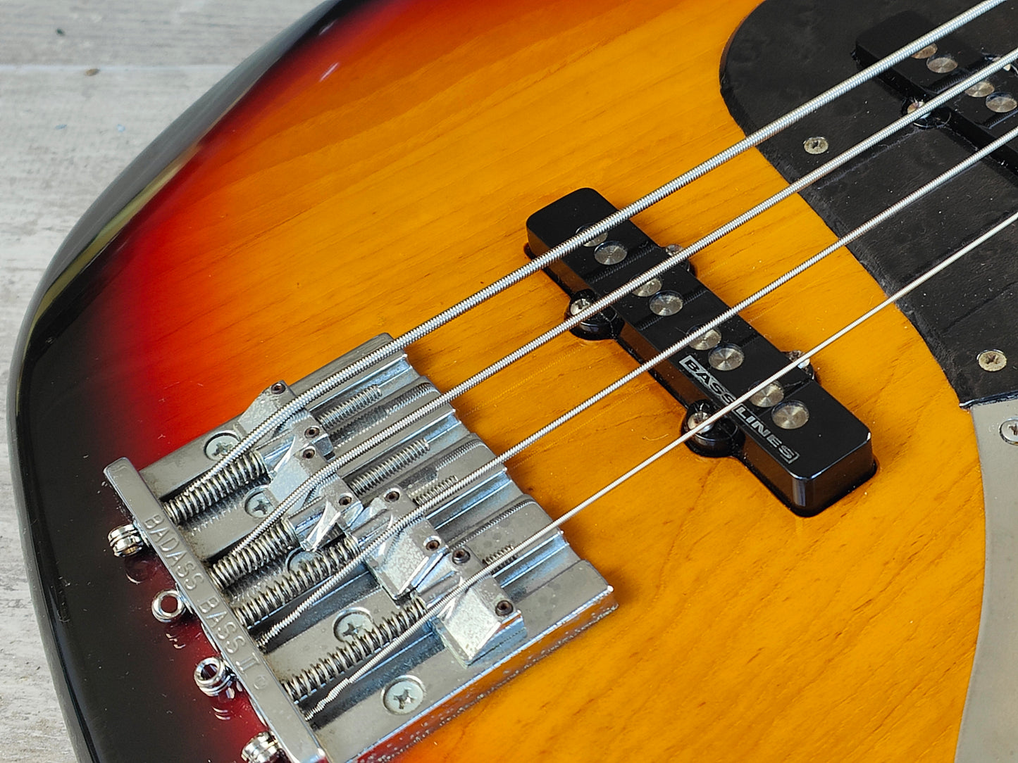 2002 Fender Japan JB75-90US '75 Reissue Jazz Bass w/Basslines Pickups (Sunburst)