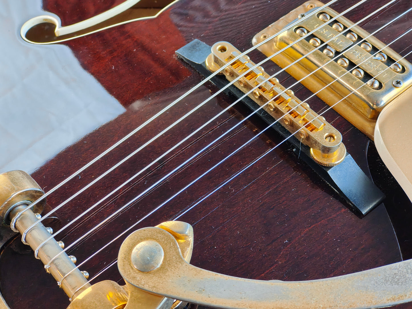 1996 Gretsch Japan 6122 Country Classic II Hollowbody w/Bigsby (Walnut)