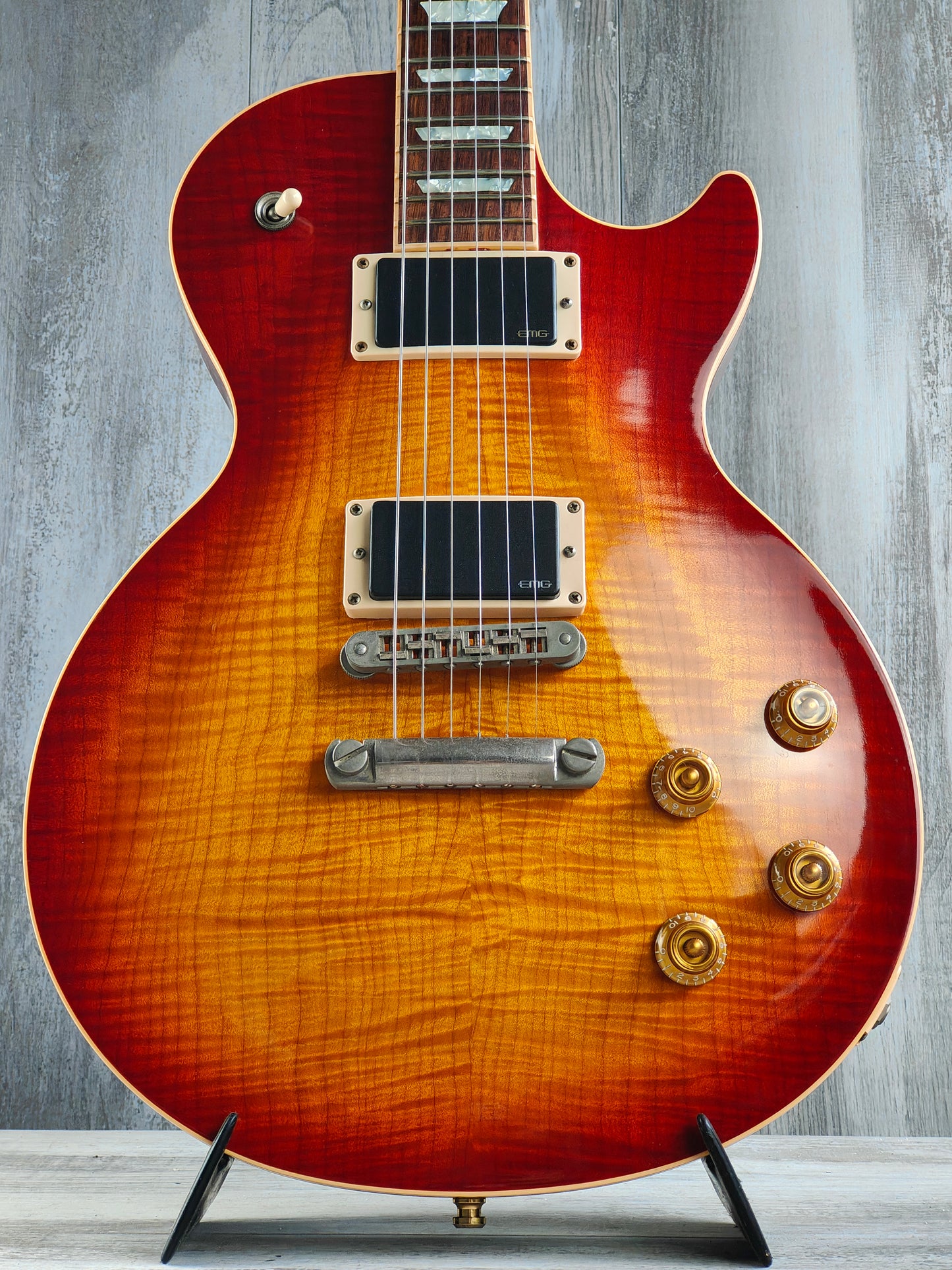 2003 Gibson USA Les Paul Standard Premium Plus w/EMG's (Heritage Cherry Sunburst)