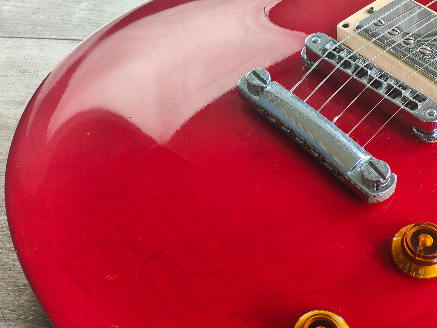 1998 Gibson USA "Japanese Market" Les Paul (Ruby Red)