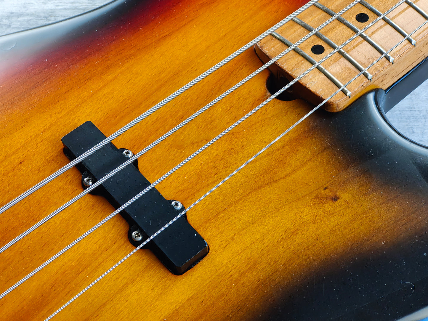 1980 Fernandes Japan Jazz Bass (Sunburst)