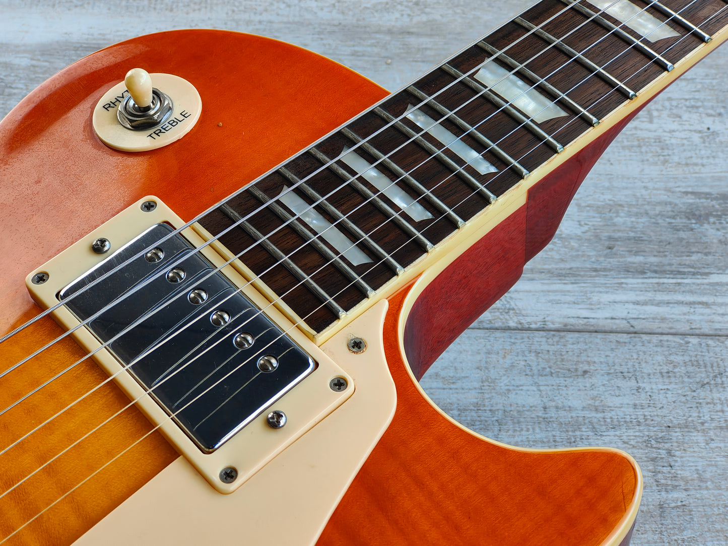 Blitz by Aria Pro II Leopard Les Paul Standard (Honeyburst)