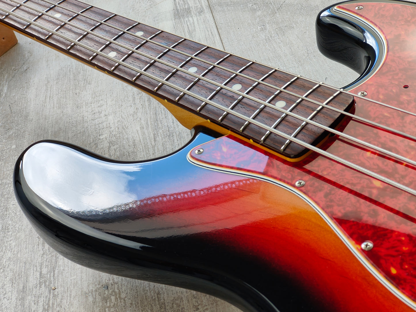 2000 Fender Japan (by Tokai) JB62-58 '62 Reissue Jazz Bass (Sunburst)