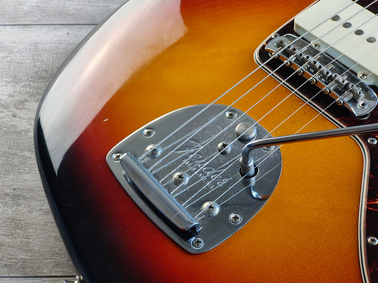 2015 Fender USA American Vintage '65 Reissue Jazzmaster (Sunburst)