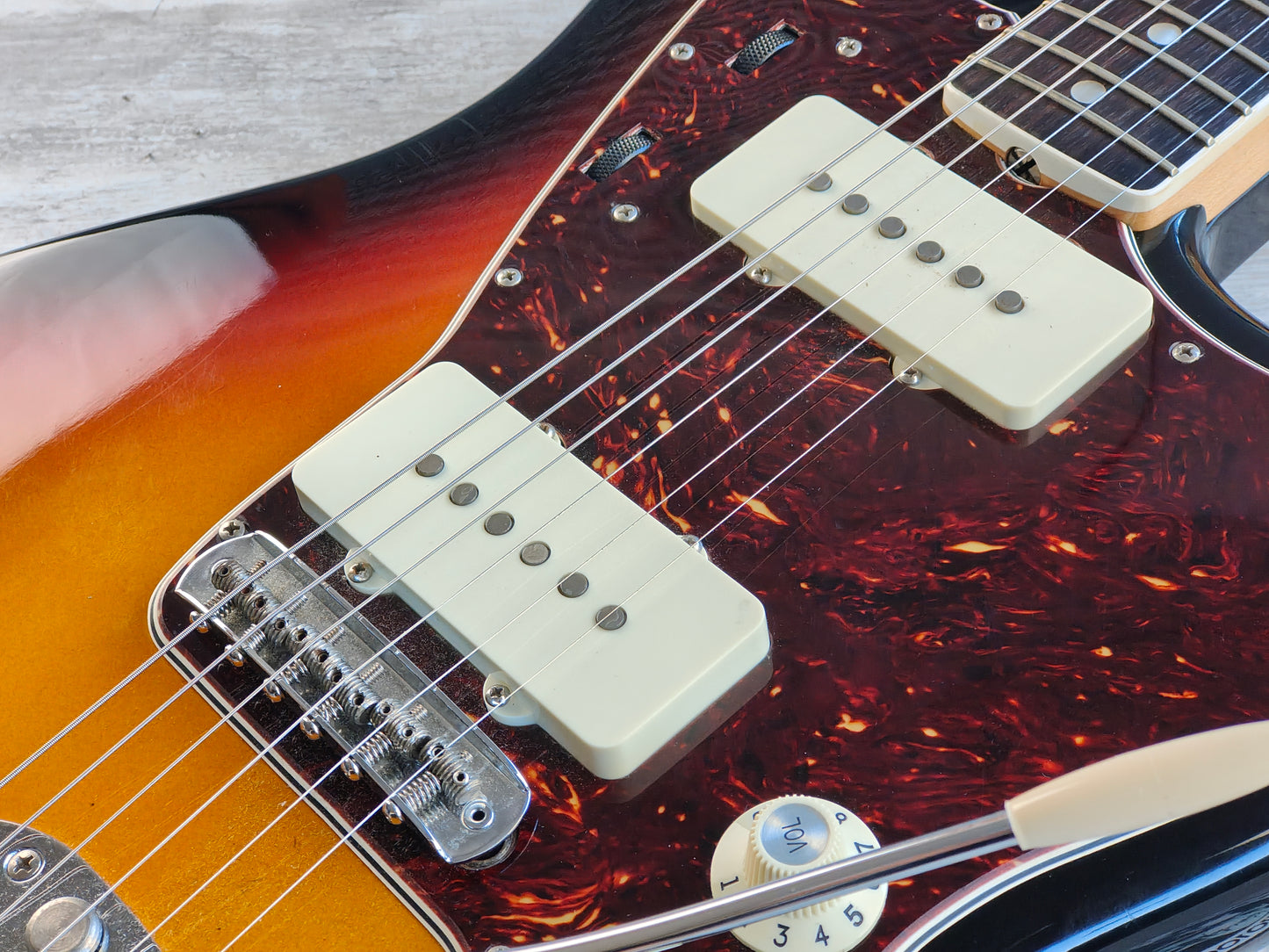 2015 Fender USA American Vintage '65 Reissue Jazzmaster (Sunburst)