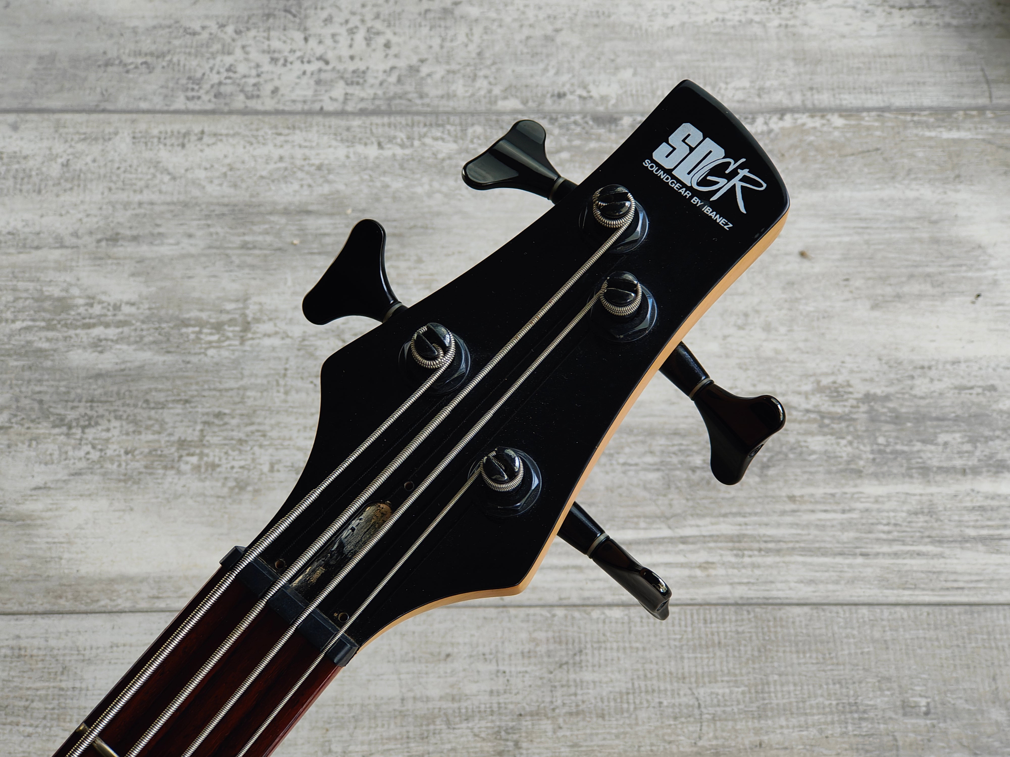 1996 Ibanez Japan SR-400 SDGR Soundgear Bass (Walnut) – Cool Old Guitars