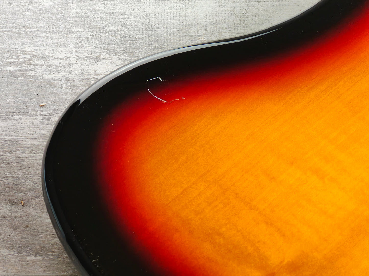 2023 Fender Japan Traditional '60s Jazz Bass (Sunburst)