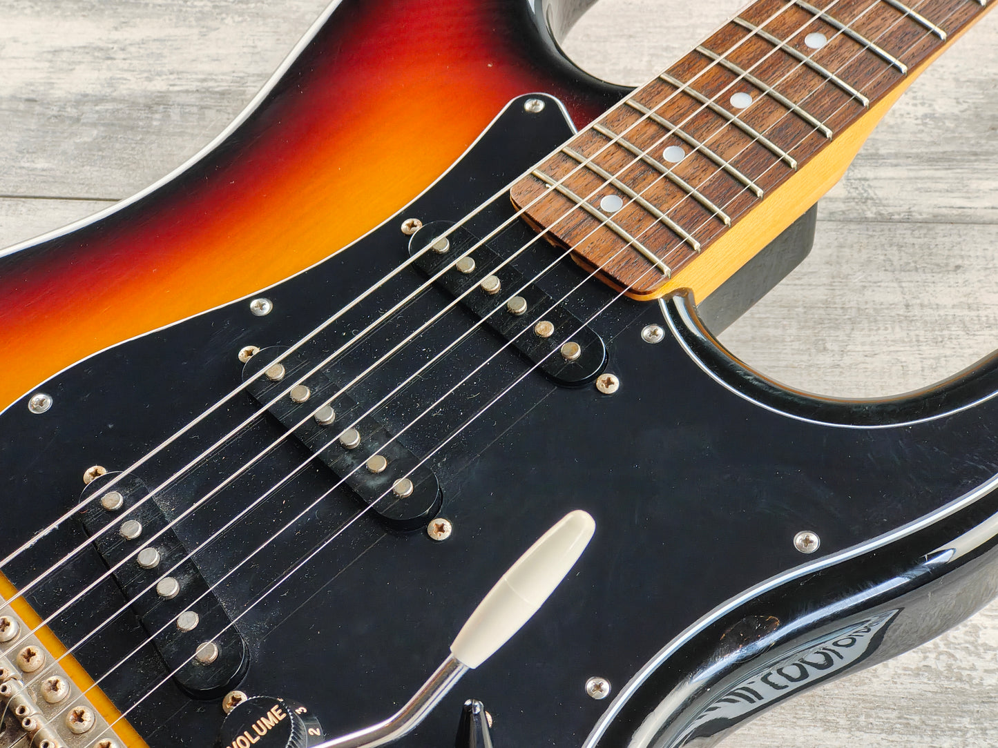 1979 Aria Pro II Japan ST-500 '62 Reissue Stratocaster (Sunburst)