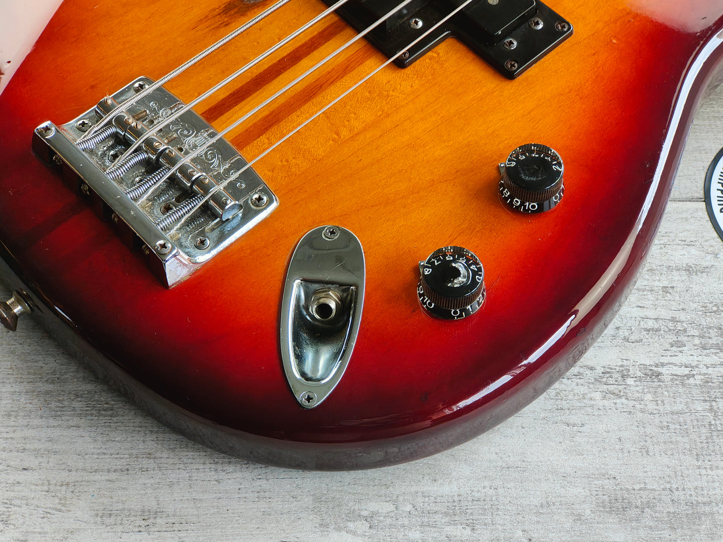 1977 Yamaha Japan BB1200 "Broadbass 1200" Neckthrough Bass (Sunburst)