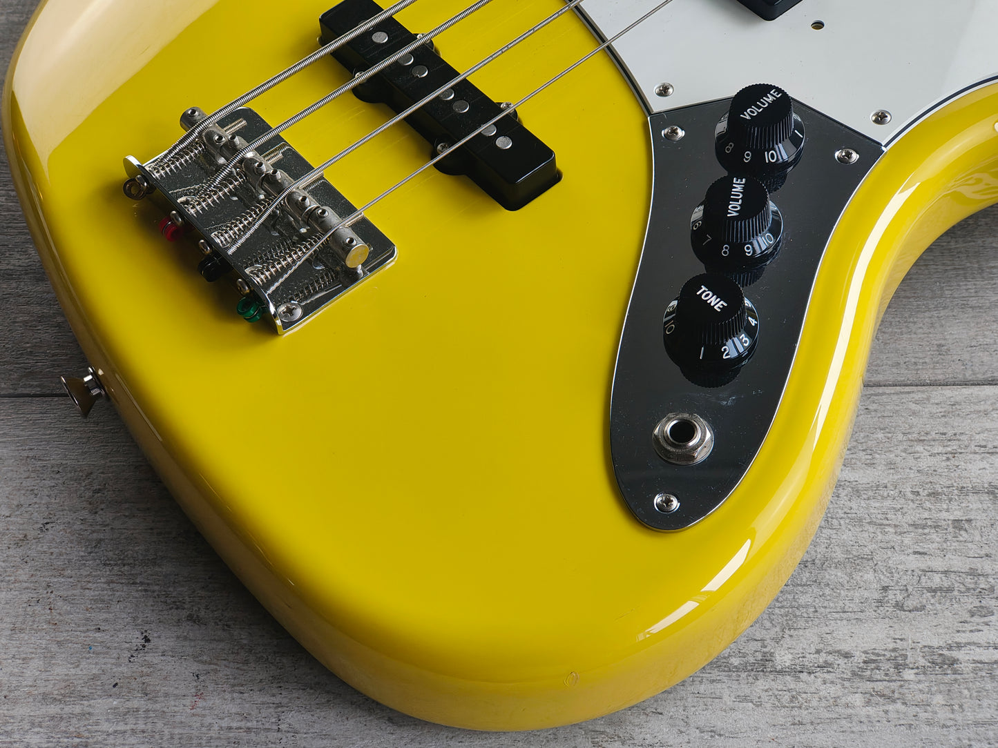 2022 Fender Japan Limited Edition "International Colour" Jazz Bass (Monaco Yellow)