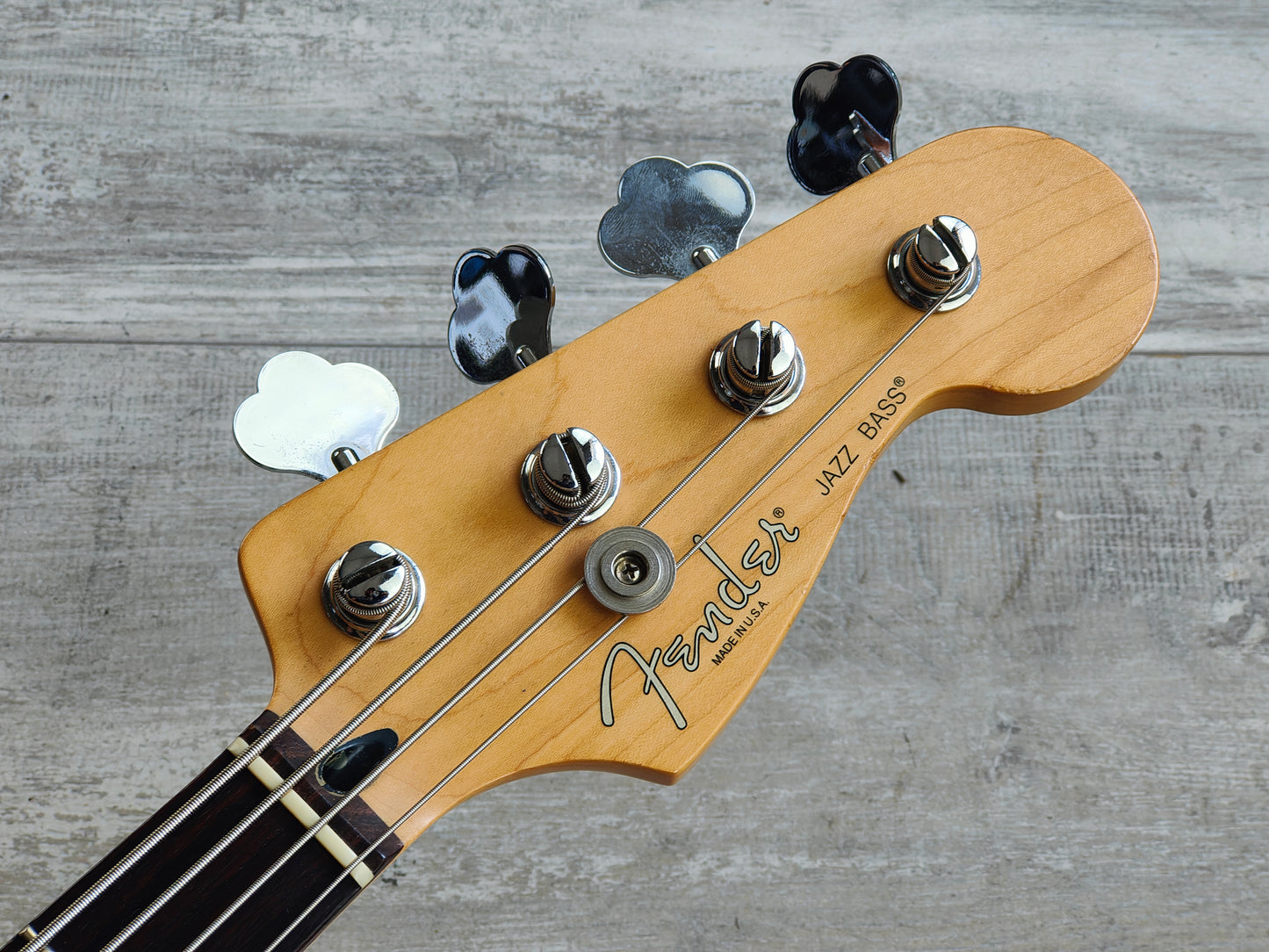 2005 Fender USA American Standard Jazz Bass (Sunburst)