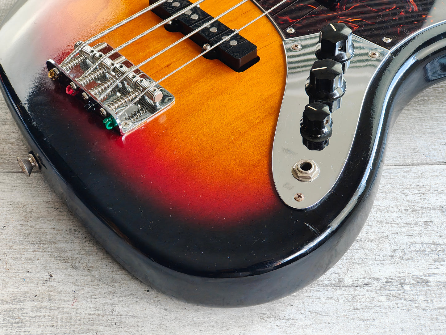 2005 Fender USA American Standard Jazz Bass (Sunburst)