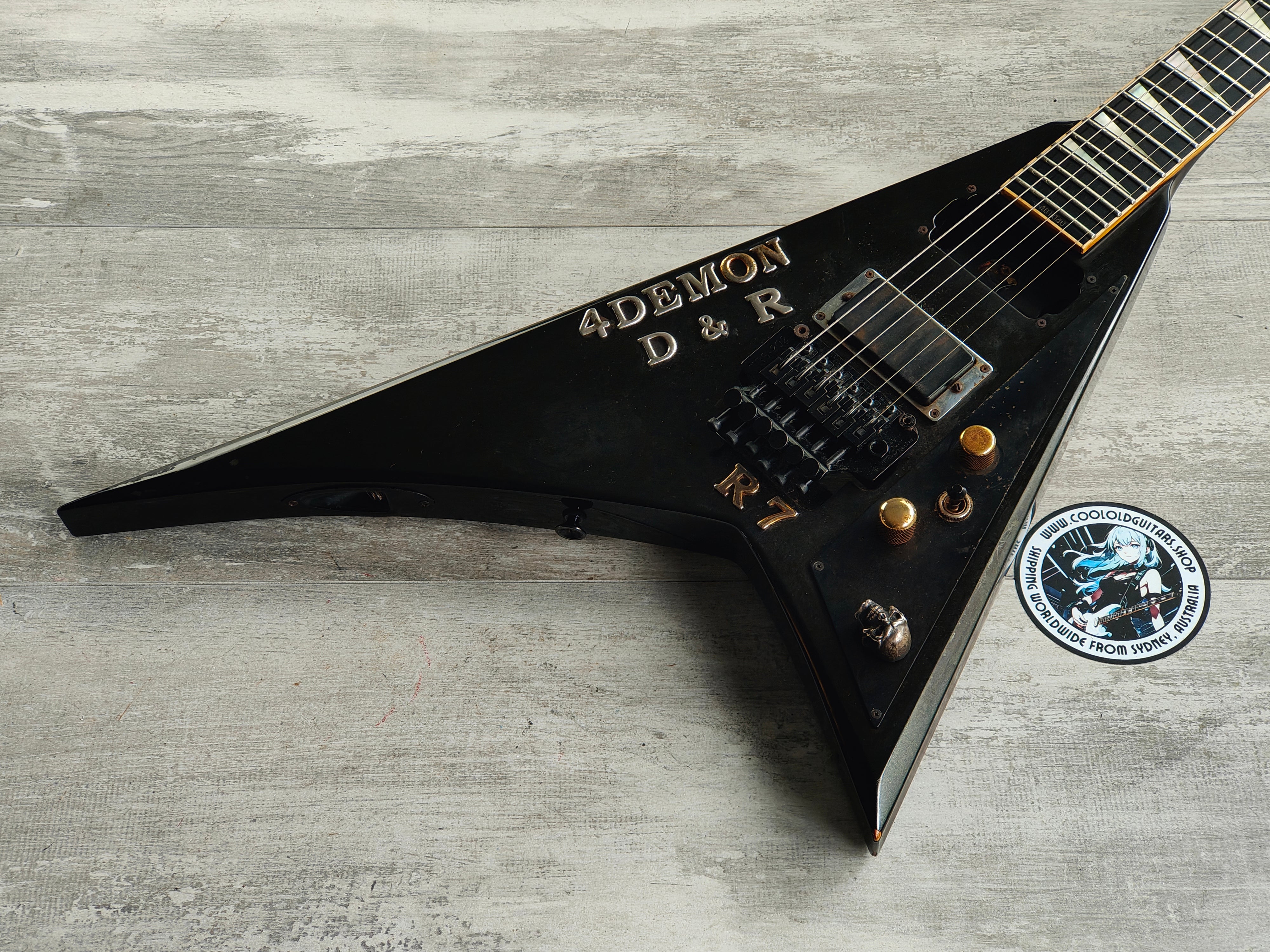 Flying V – Cool Old Guitars