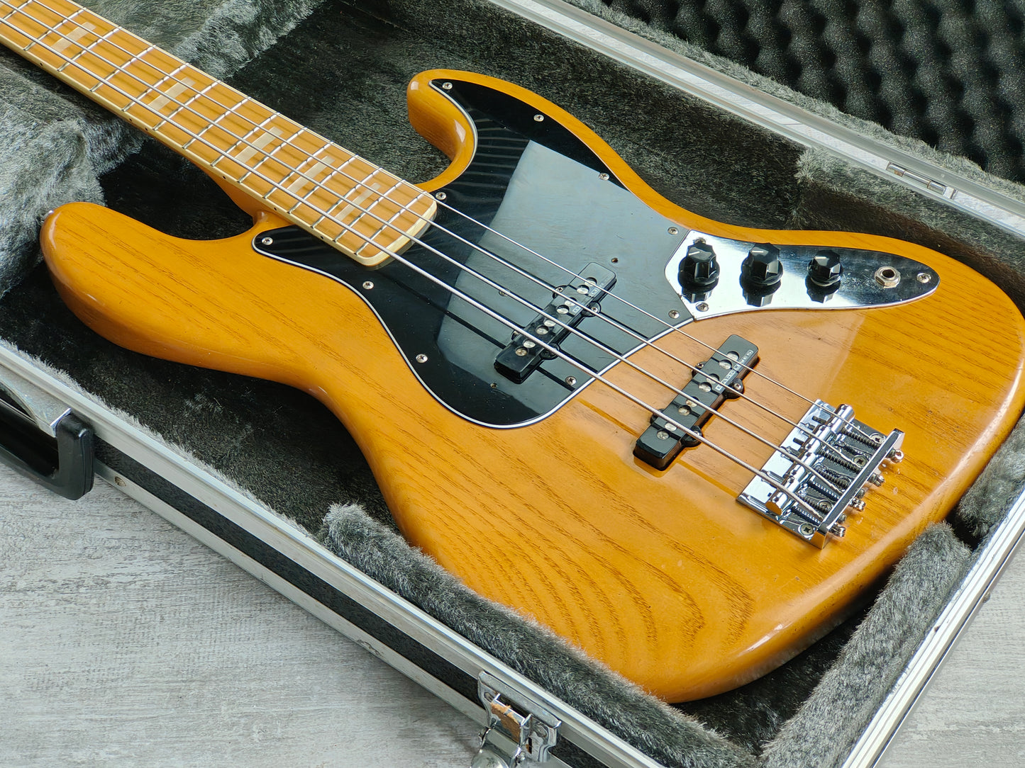 1980's ESP Japan '70's Reissue Jazz Bass (Natural)