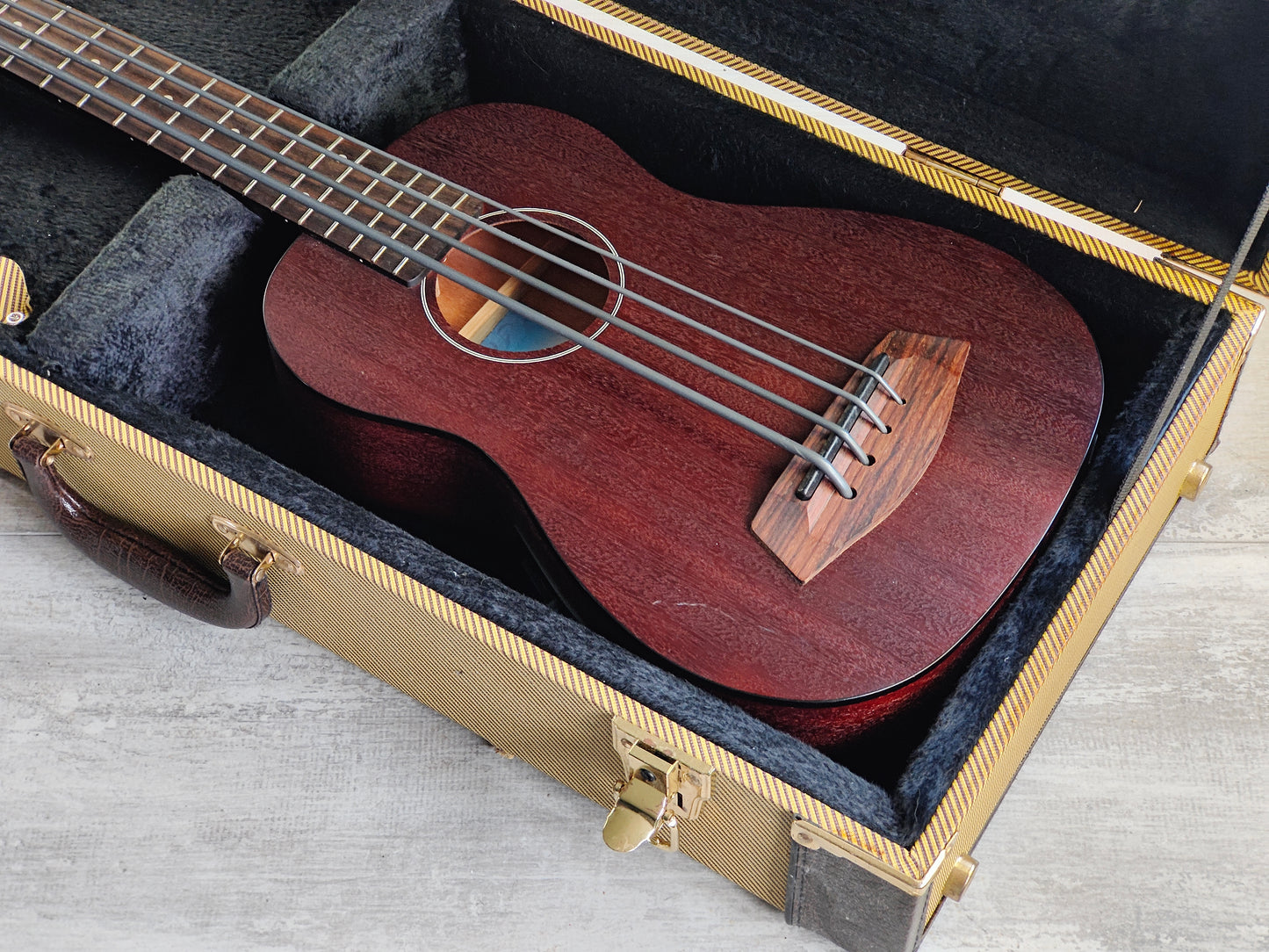 2013 Kala UBass Rumbler Bass Ukelele w/Shadow Pickup (Mahogany)