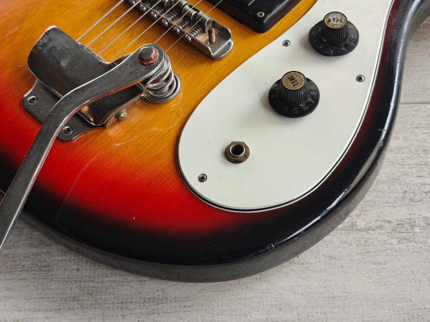 1960's Thomas Japan LG-127T Offset Electric Guitar (Sunburst)