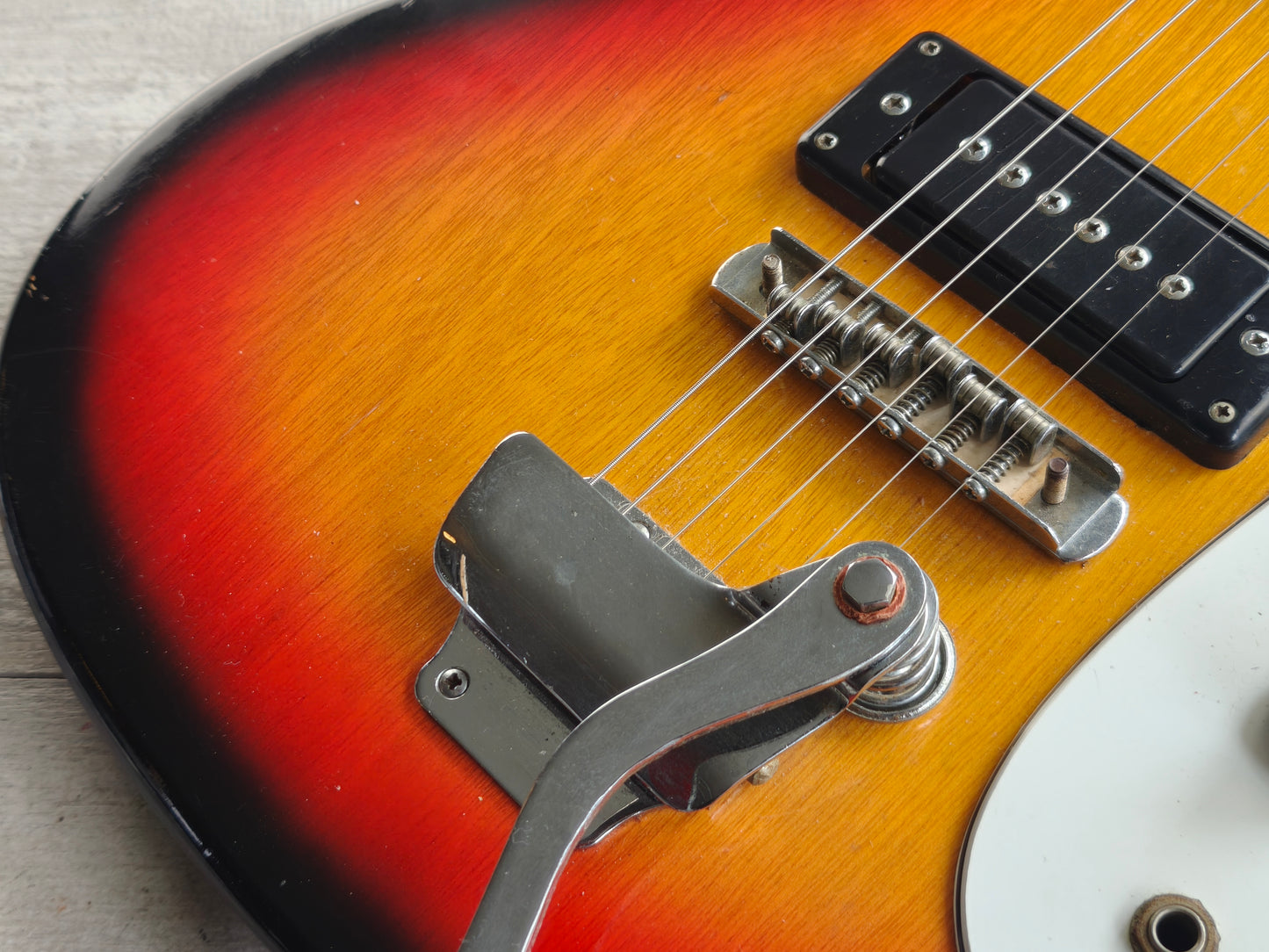 1960's Thomas Japan LG-127T Offset Electric Guitar (Sunburst)