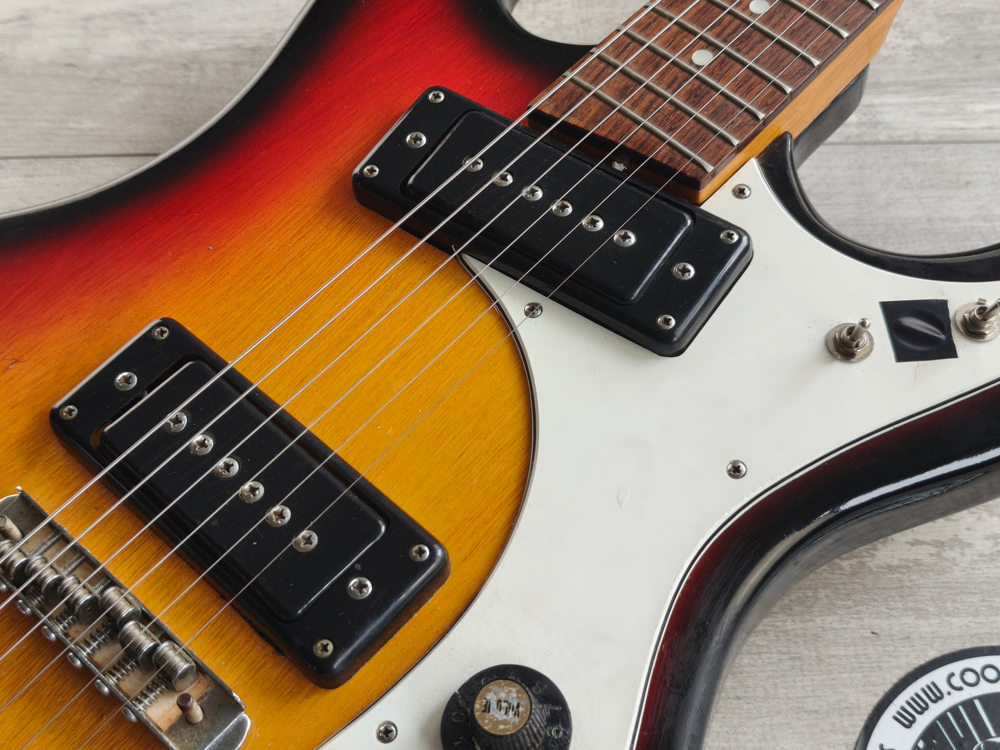 1960's Thomas Japan LG-127T Offset Electric Guitar (Sunburst)