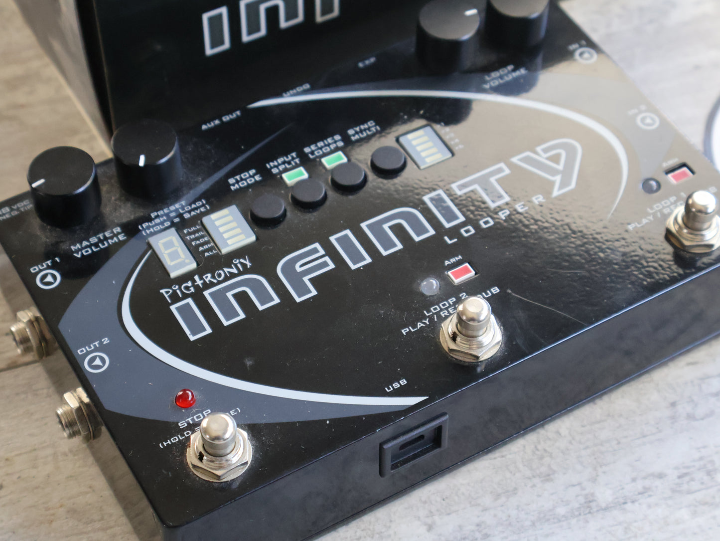 Pigtronix Infinity Looper Dual Stereo Loop Station