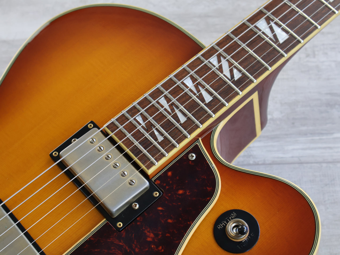 2005 Aria Pro II FA-700 Jazzbox Hollowbody Guitar (Honey Burst)