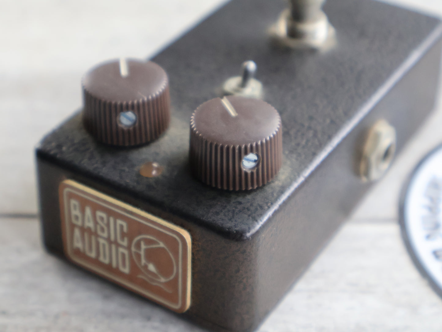 Basic Audio Throbby Tremolo