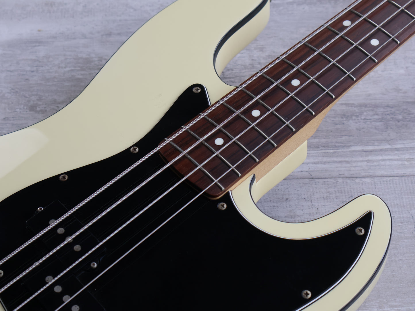 2008 Fender Japan Aerodyne Jazz Bass (White)