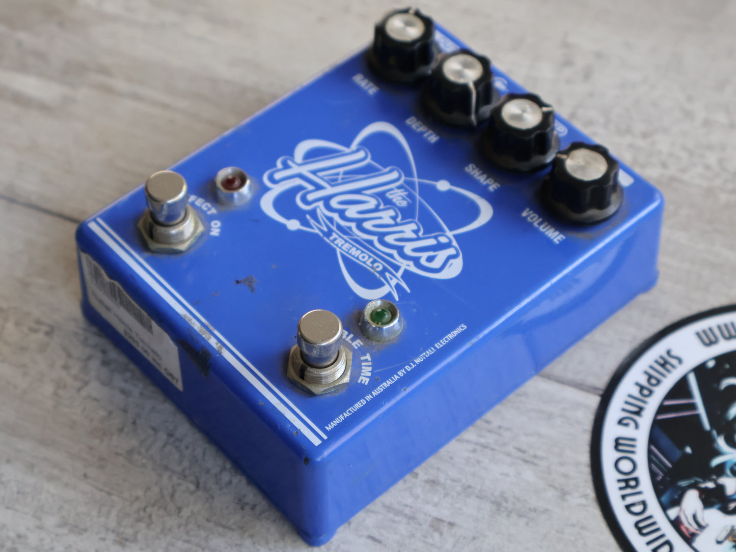 Lounge Guitars "The Harris Tremolo" Pedal - Made in Australia