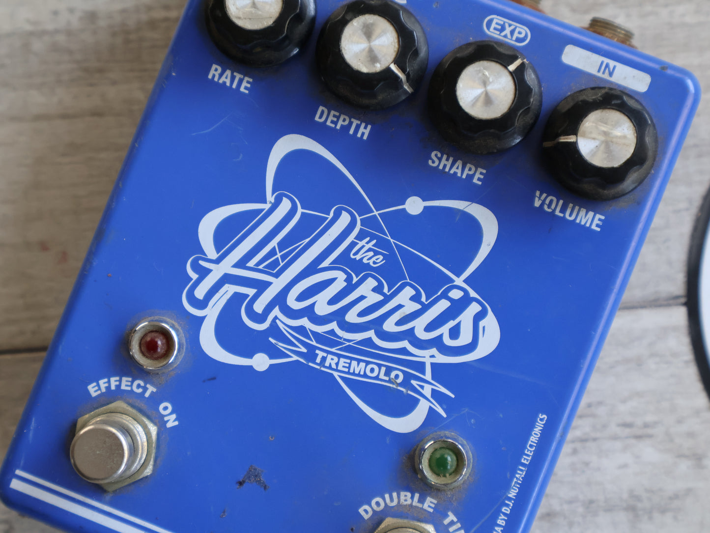 Lounge Guitars "The Harris Tremolo" Pedal - Made in Australia