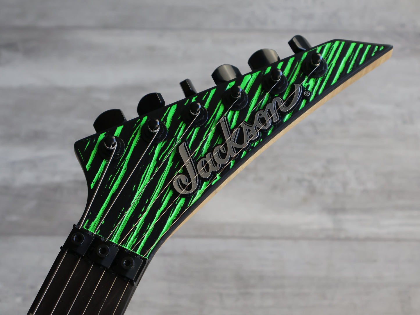 2021 Jackson Pro Series Dinky DK2 Ash HH Superstrat (Green Glow)