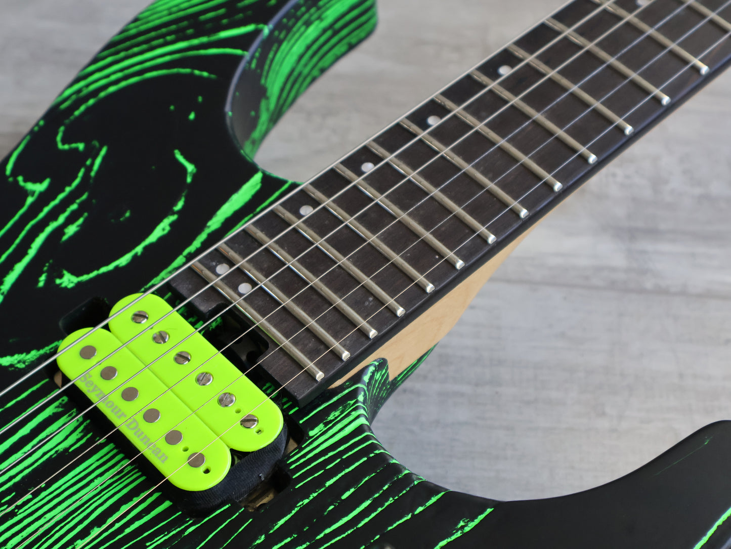 2021 Jackson Pro Series Dinky DK2 Ash HH Superstrat (Green Glow)