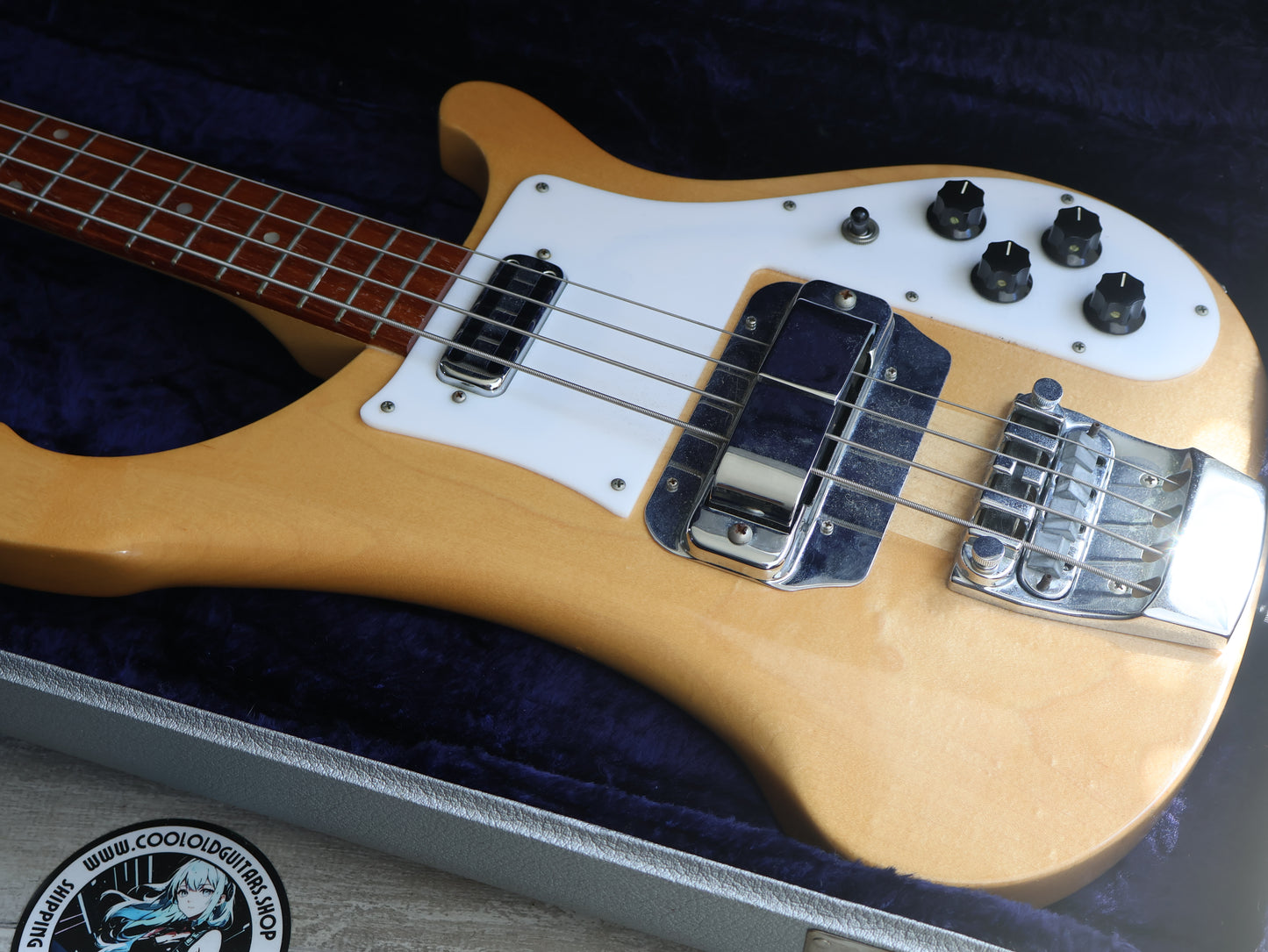 1997 Rickenbacker 4001 V63 Bass (Mapleglo)