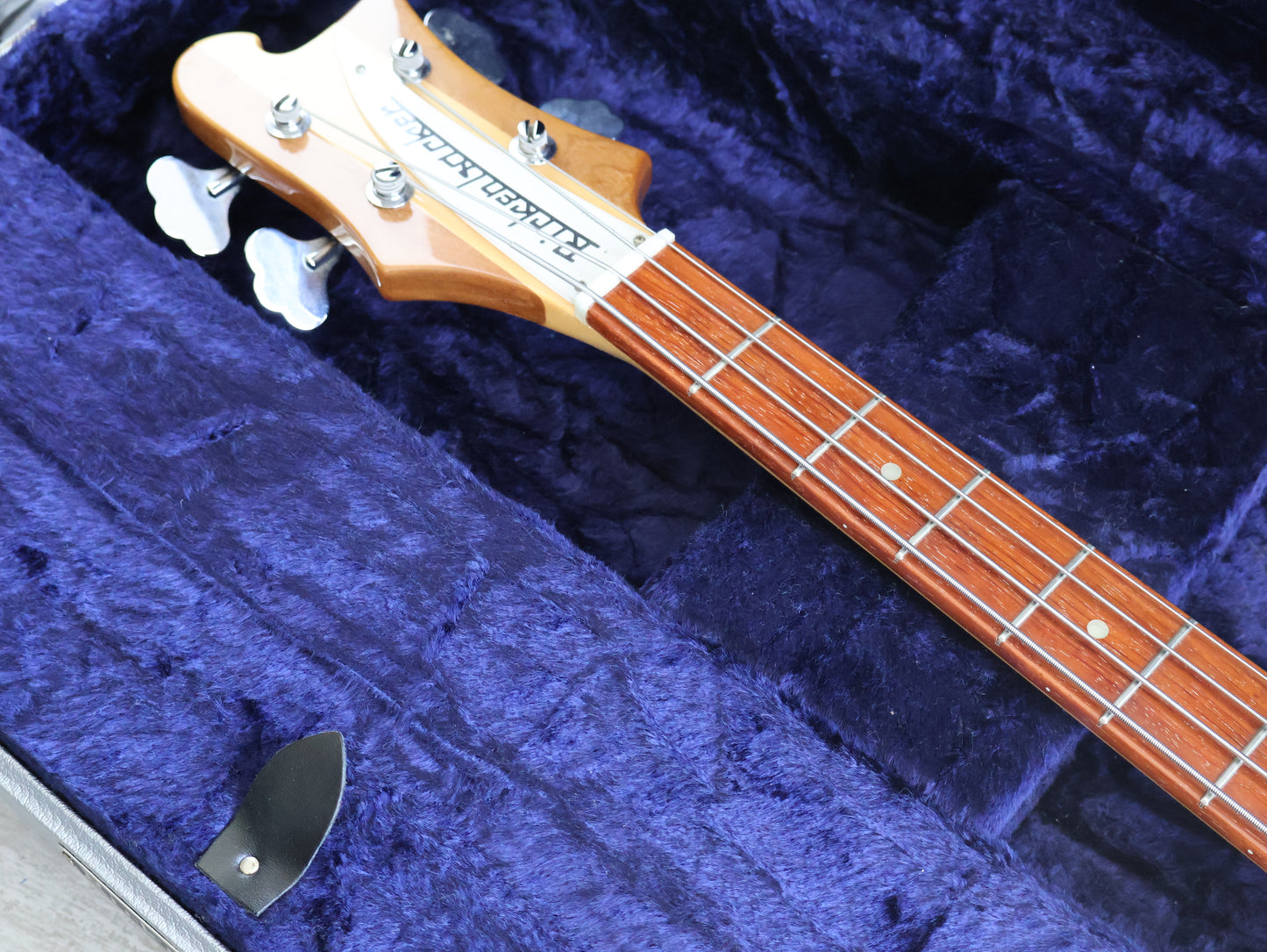 1997 Rickenbacker 4001 V63 Bass (Mapleglo)