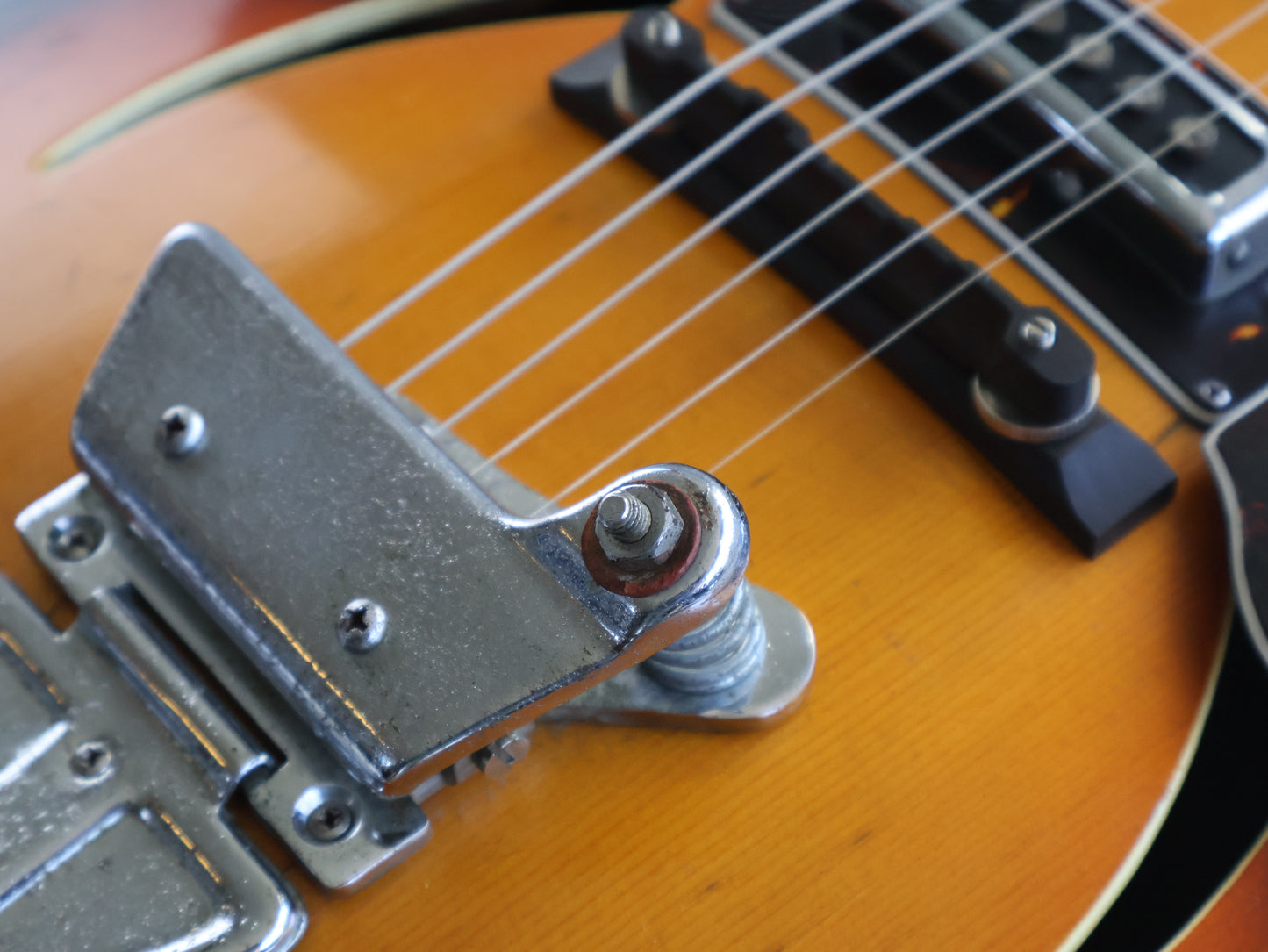 1968 Winston (by Kawai Japan) Model 436 Hollowbody Violin Guitar