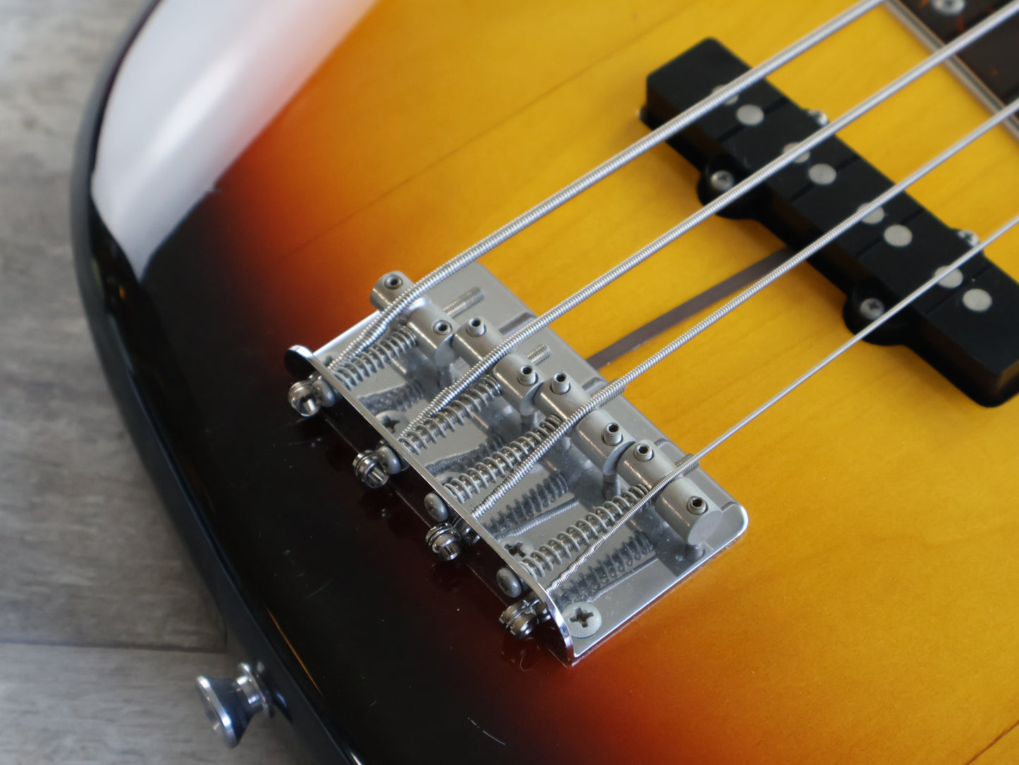 2012 Fender Japan JB62 '62 Reissue Jazz Bass (Sunburst)