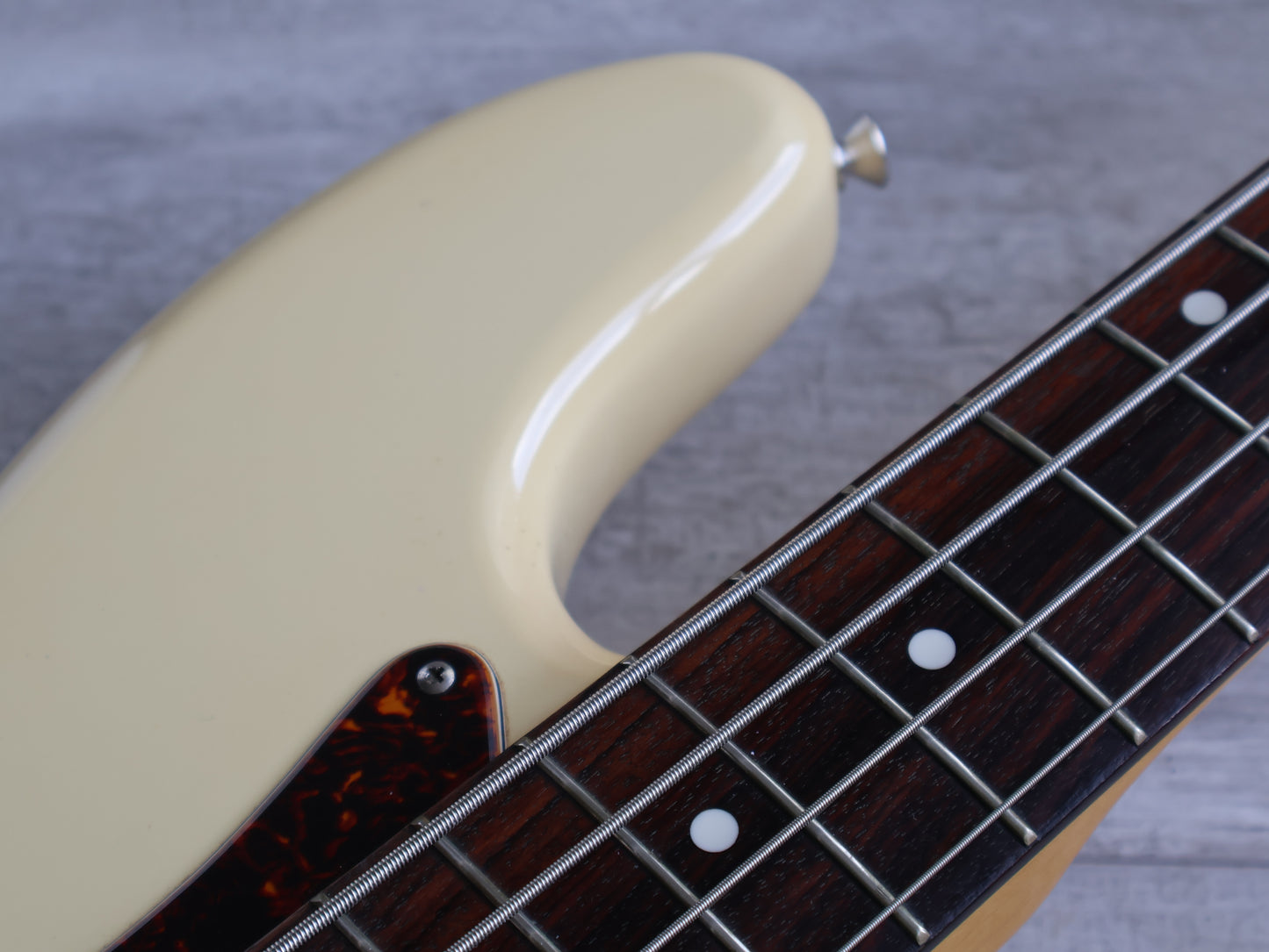 2004 Fender Japan PB62-70US '62 Reissue Precision Bass (Vintage White)