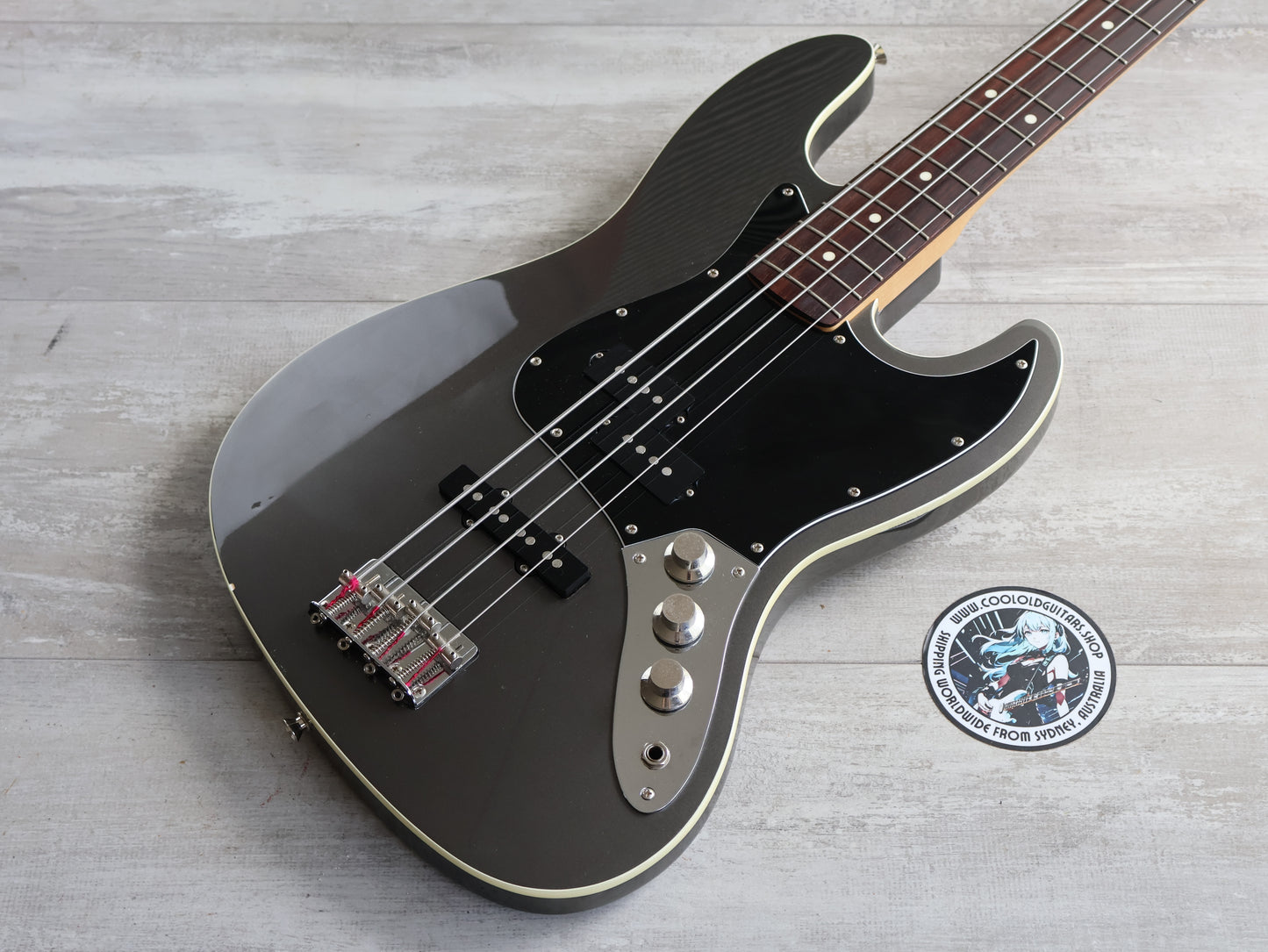 2006 Fender Japan AJB-66 Aerodyne Jazz Bass (Dolphin Grey)