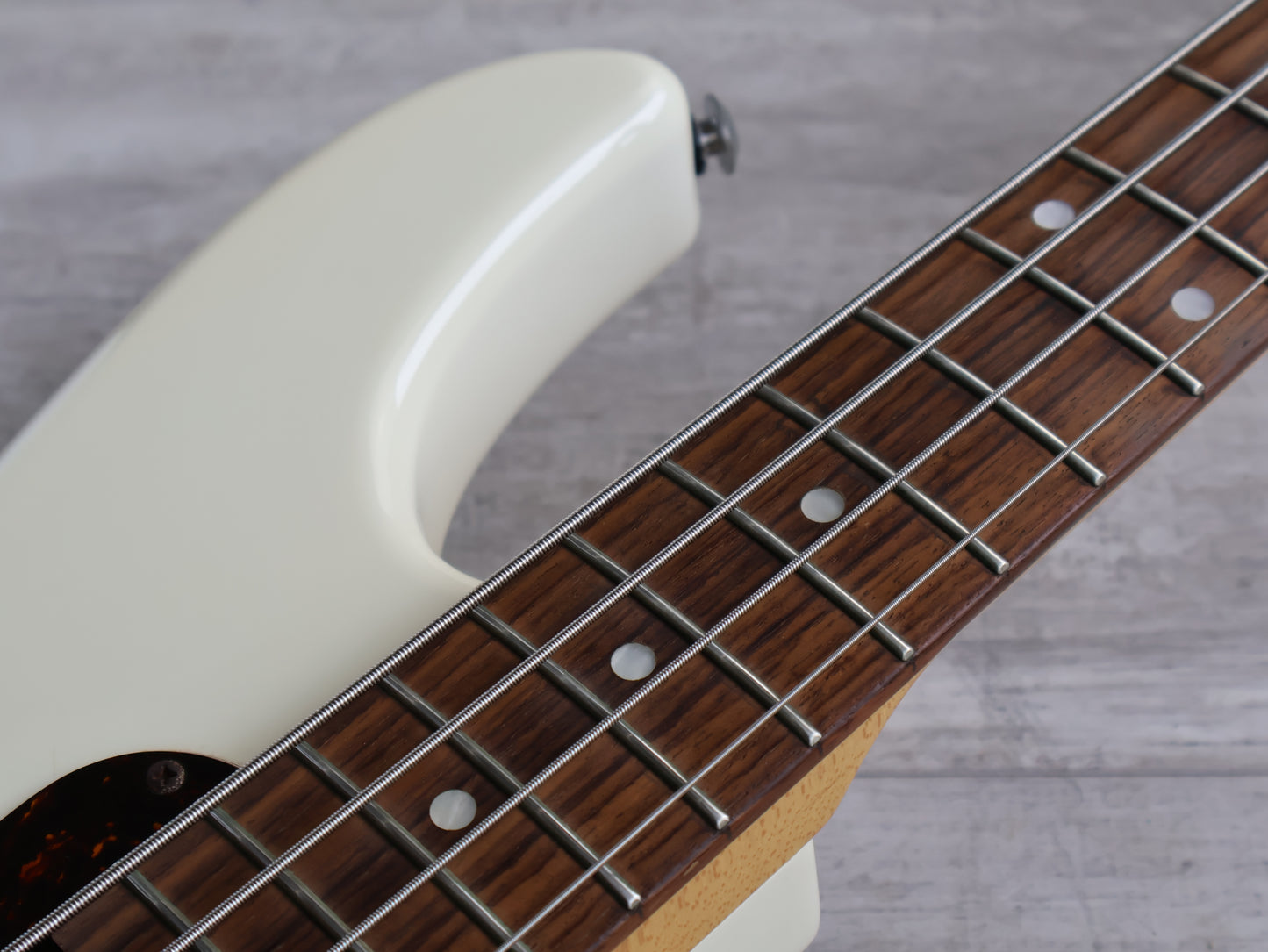 2007 G&L Japan SB-2 Premium PJ Bass (White)