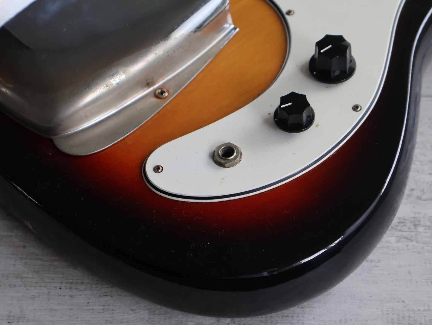 1970's Heart Man Japan Short Scale Jazz Bass (Sunburst)