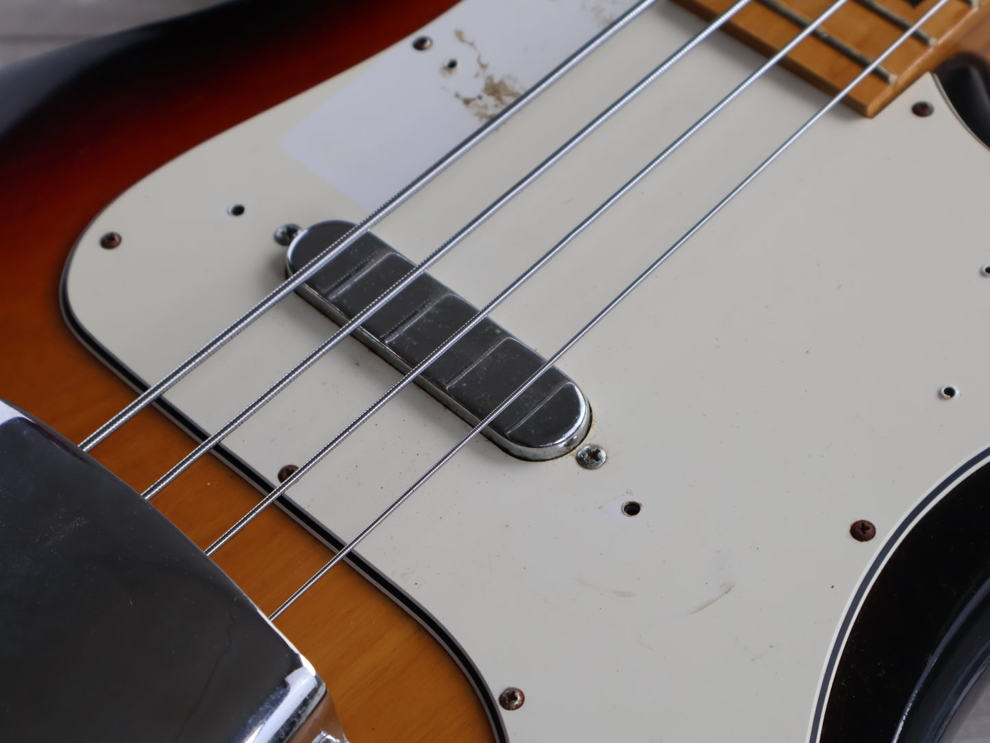 1970's Heart Man Japan Short Scale Jazz Bass (Sunburst)