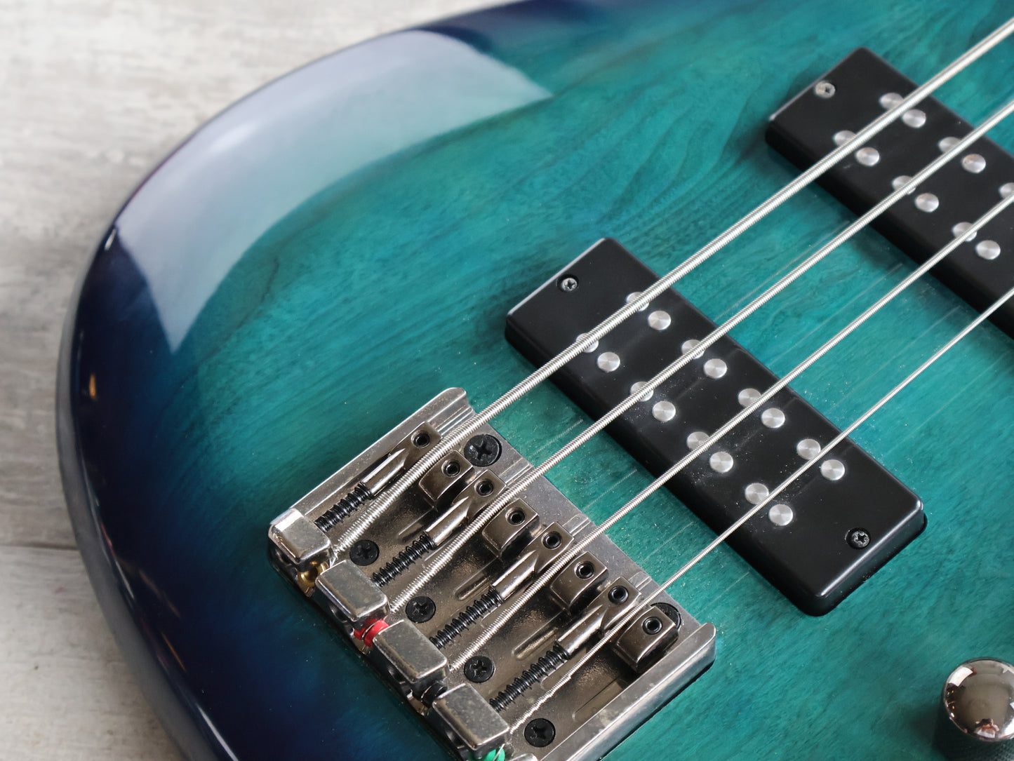 Ibanez SR370E SR Series Bass Guitar (Sapphire Blue)