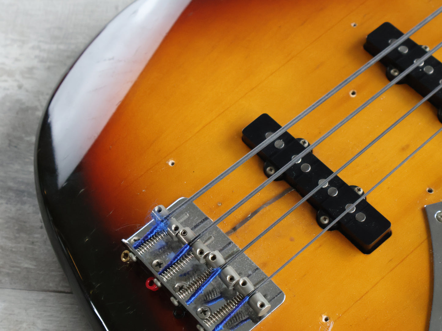 1991 Fender Japan JB62'62 Reissue Jaco Fretless Jazz Bass (Sunburst)