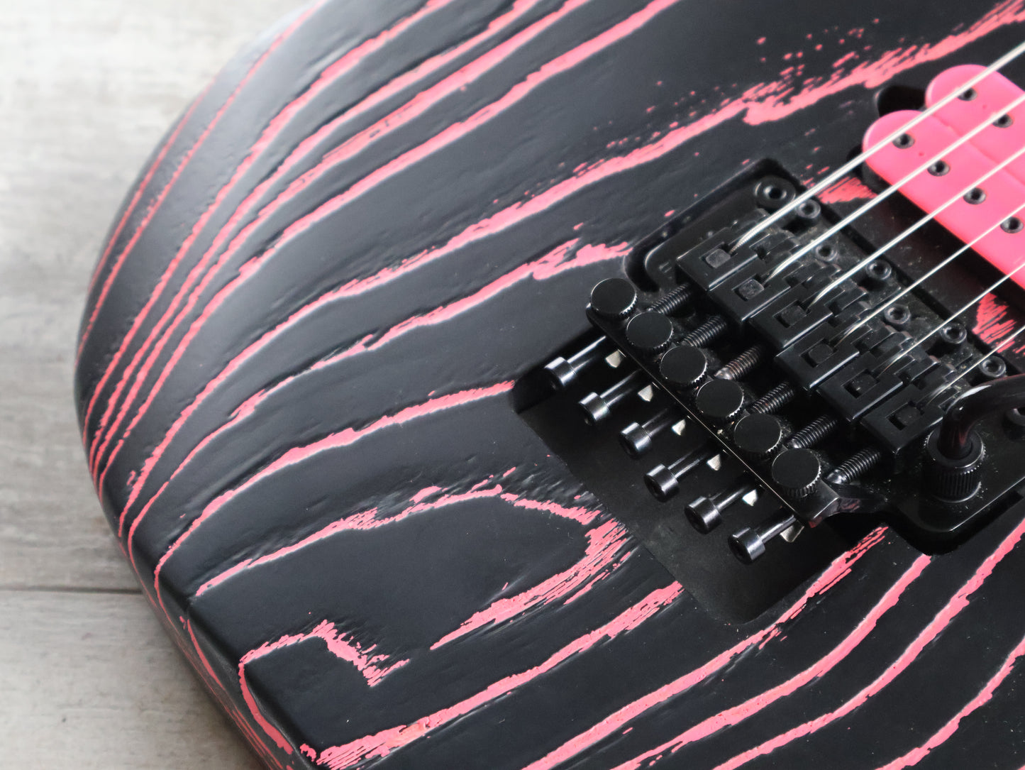 Charvel Pro-Mod San Dimas Style 1 HH Superstrat (Neon Pink Ash)